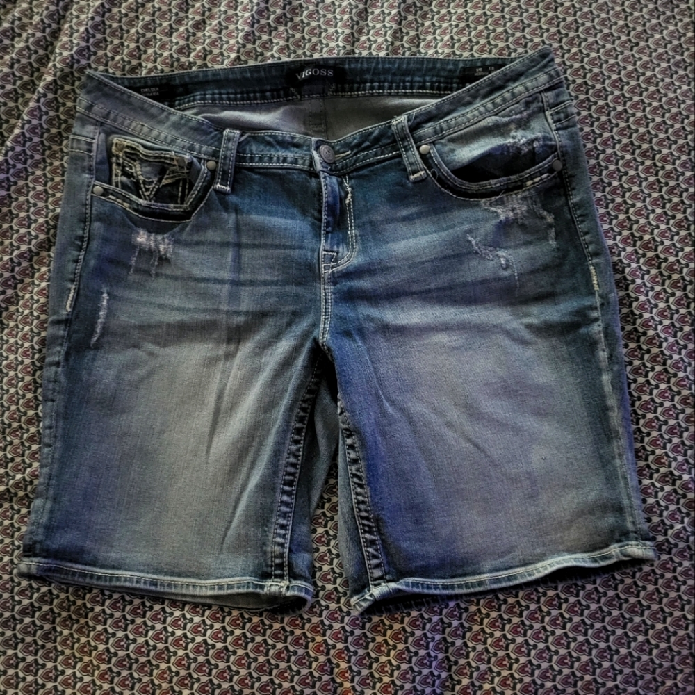Vigoss Bermuda shorts, size 18.
